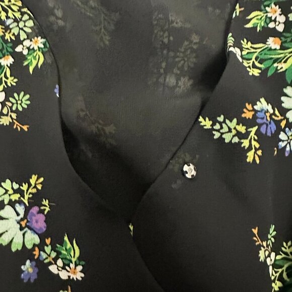 Q + A Los Angeles Maxi Dress Black Floral Ruffle Deep V - Picture 11 of 16